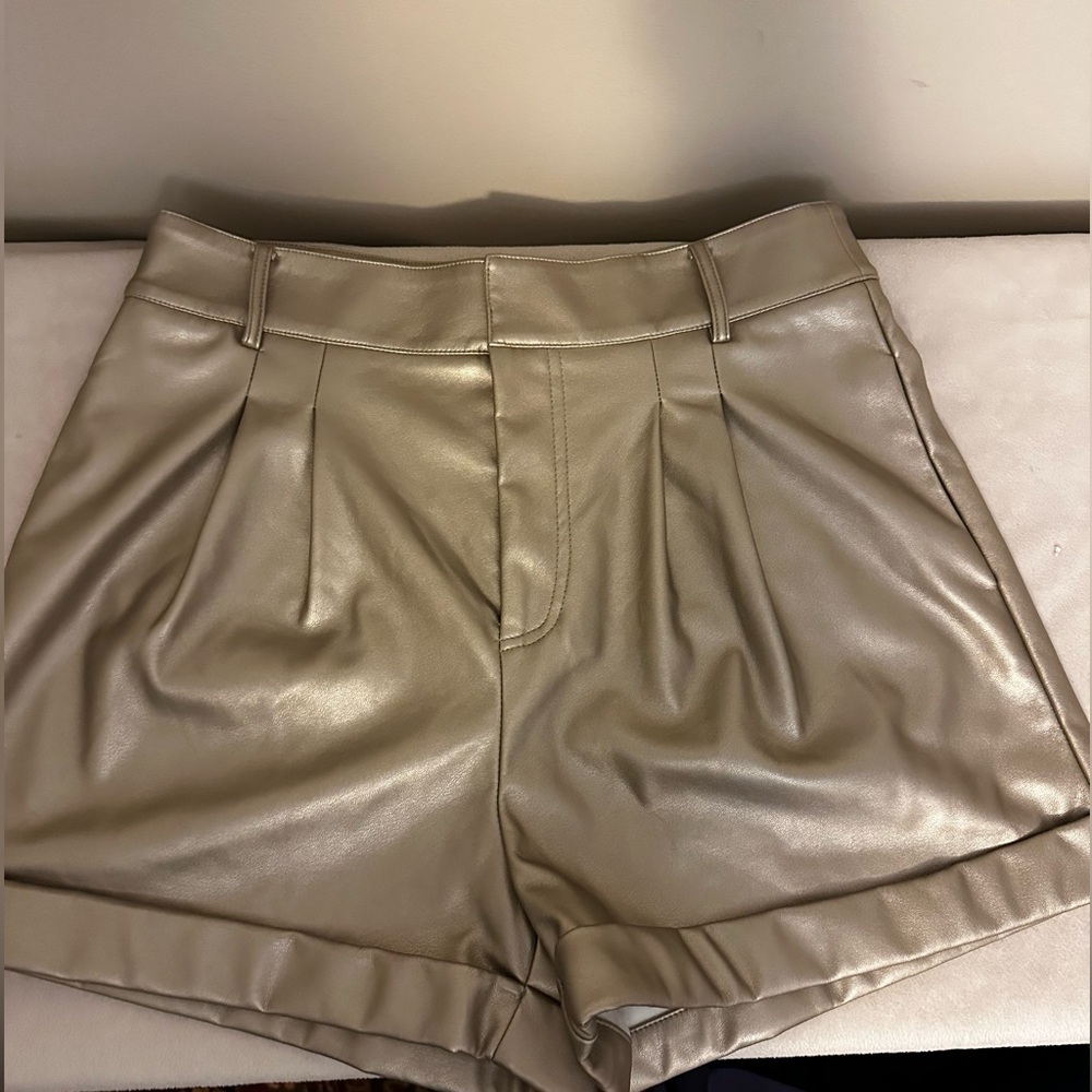 GENERATION LOVE GEORGIE METALLIC SHORTS - PALE GOLD size large